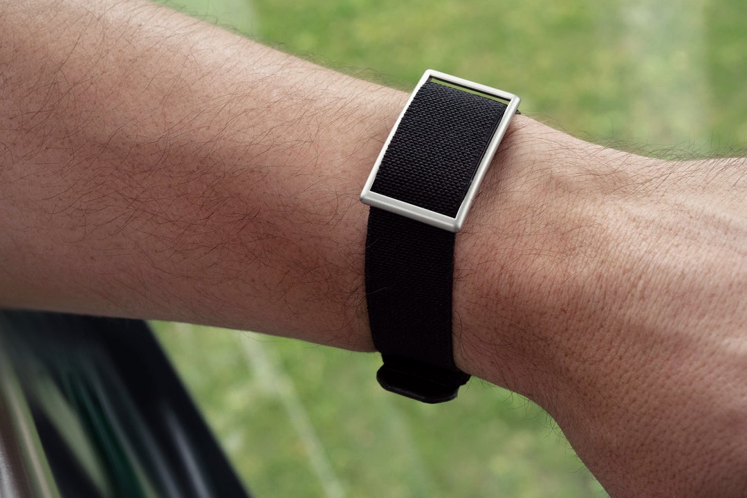 CardioWatch 287-2 on a man's wrist